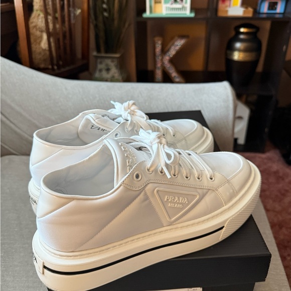 Calzature Donna Prada shoes for women size 40.5 condition still good - Picture 3 of 6